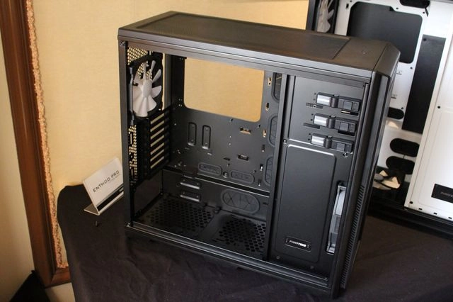 CES 2014 : Phanteks Enthoo Pro, on passe sous la barre des 100�