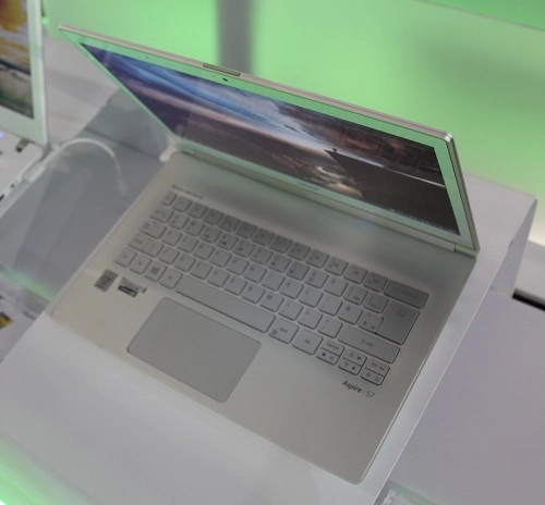 ITP 2015 : les PC portables Acer Aspire S7, R13 et V13 passent en Intel Broadwell-M