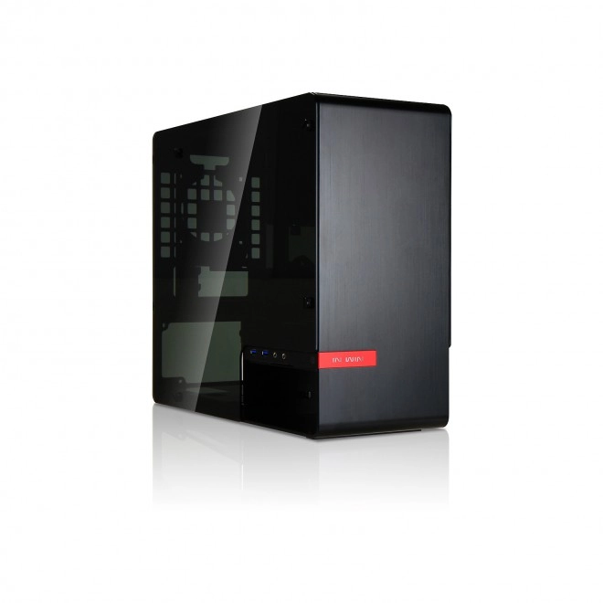 [Maj] IW-CF02-BLA, un In Win 901 en noir d�nich� sur le web japonais