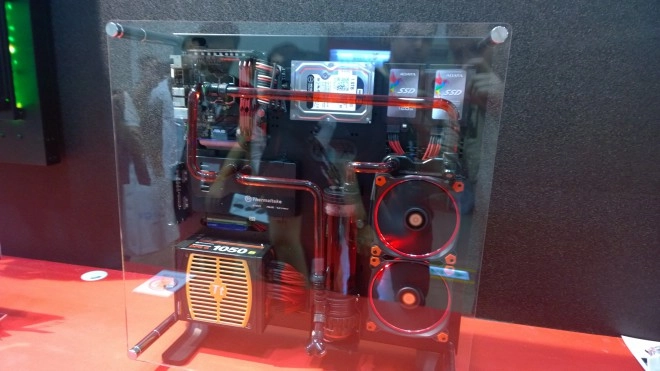 Computex 2015 : Tt se lance dans le boitier mural, plus encore du watercooling