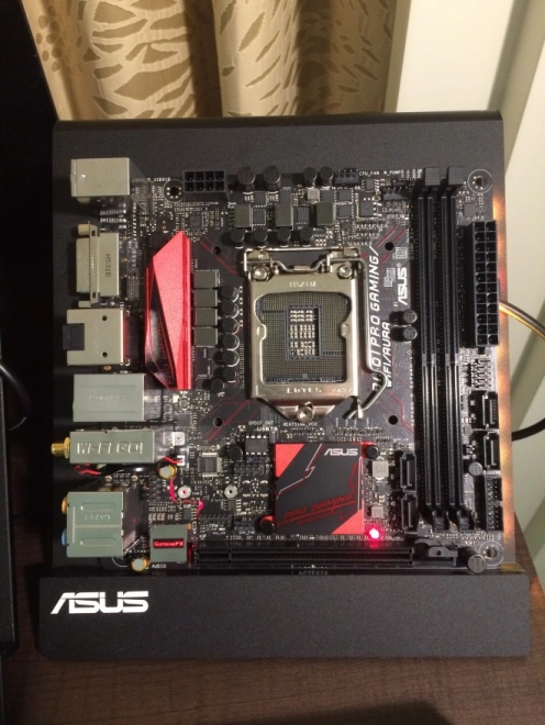 CES 2016 : De nouvelles cartes m�res ROG chez ASUS