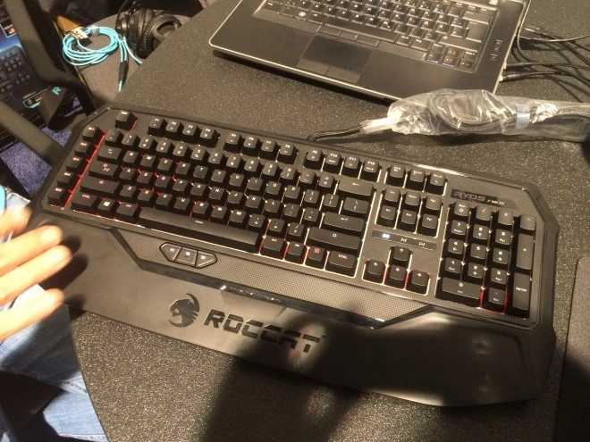 CES 2016 : ROCCAT passe au RGB avec le RYOS MK FX