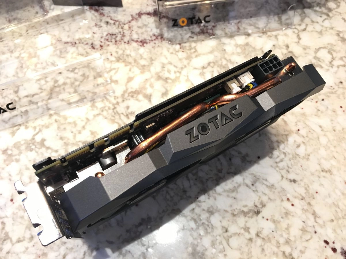 CES 2017 : une carte graphique GTX 1080 Mini chez Zotac