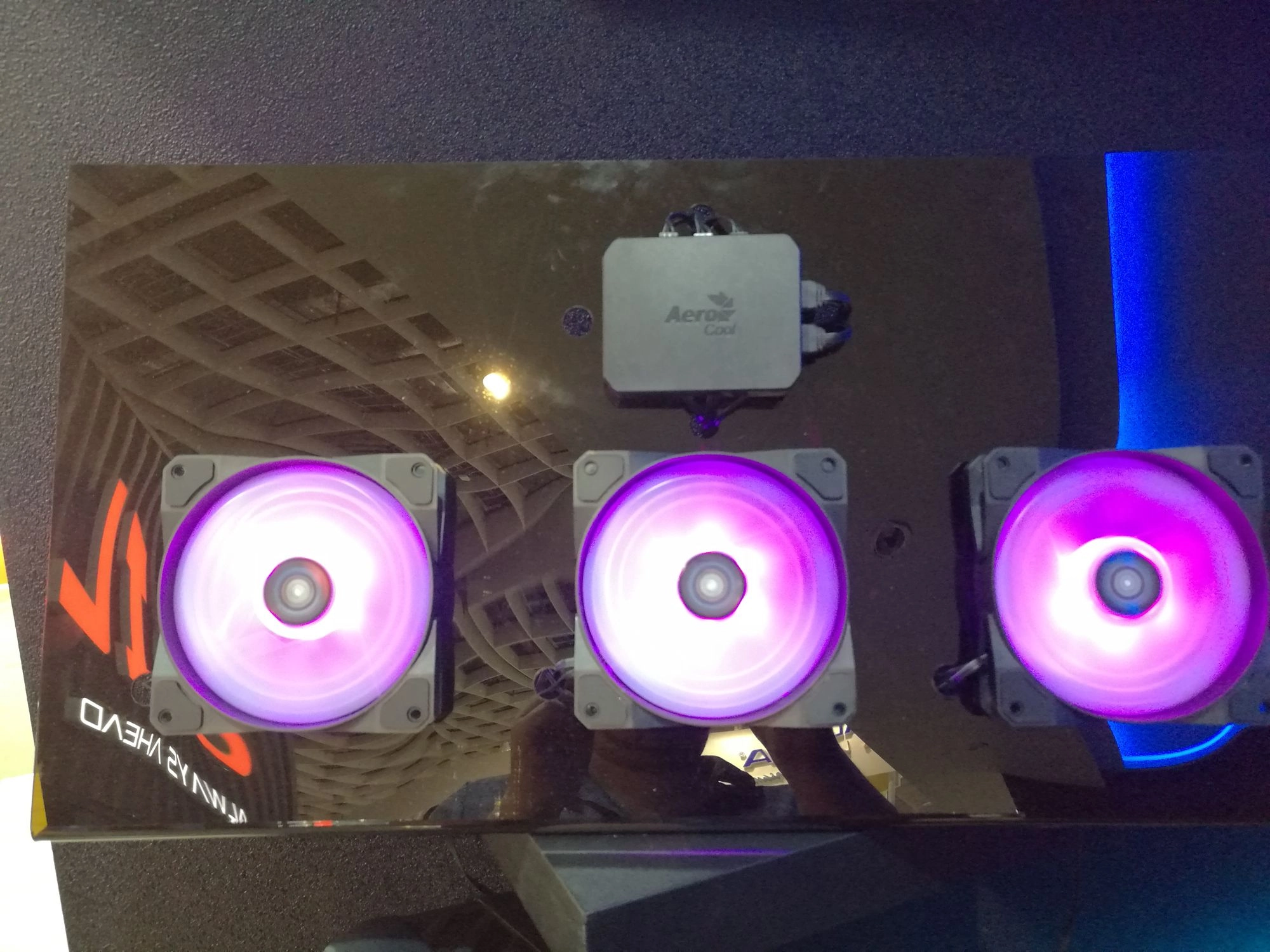 Computex 2017 : aircooling et watercooling RGB chez Aerocool