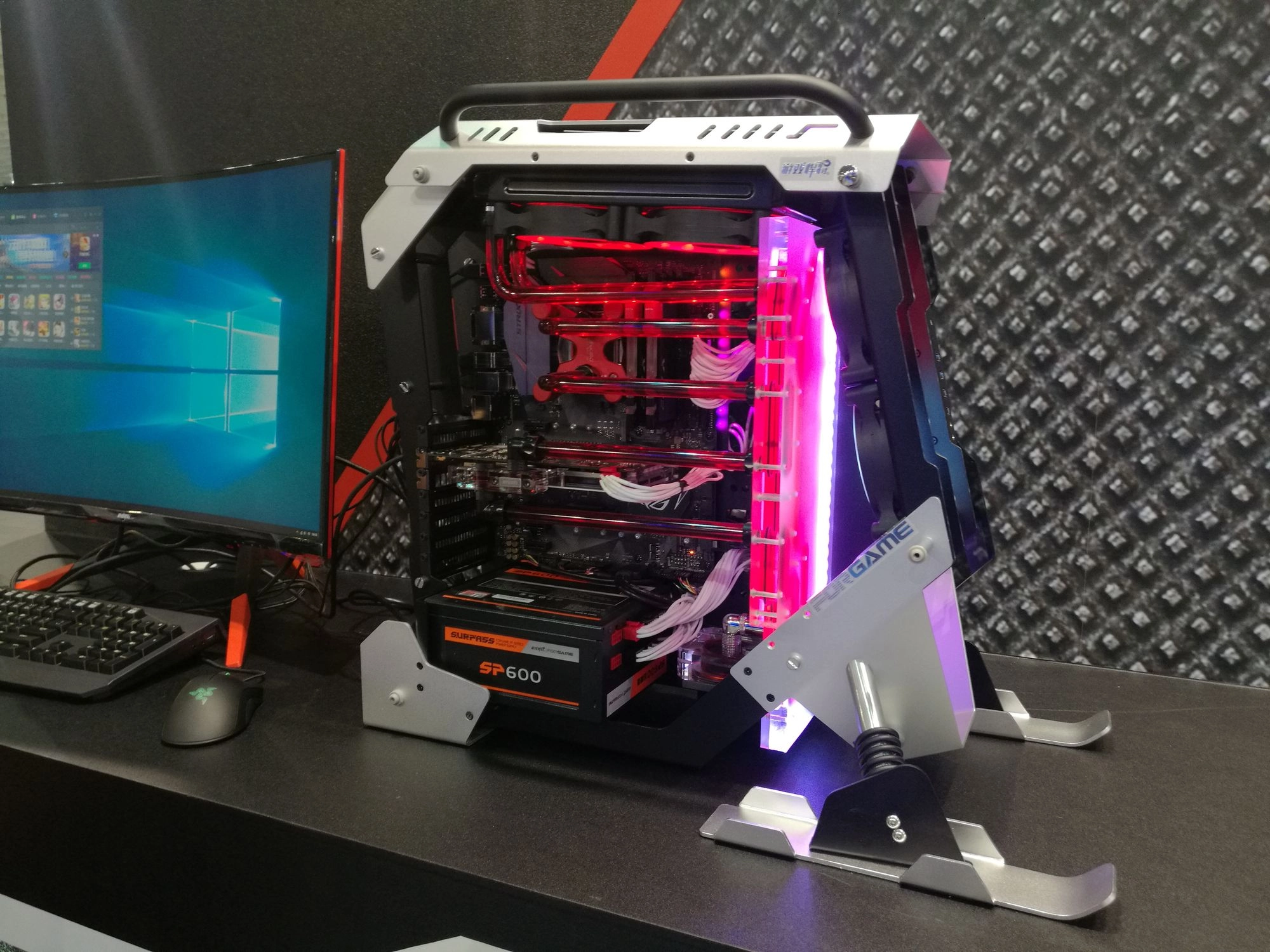 Computex 2017 : ski et bench chez Forgame