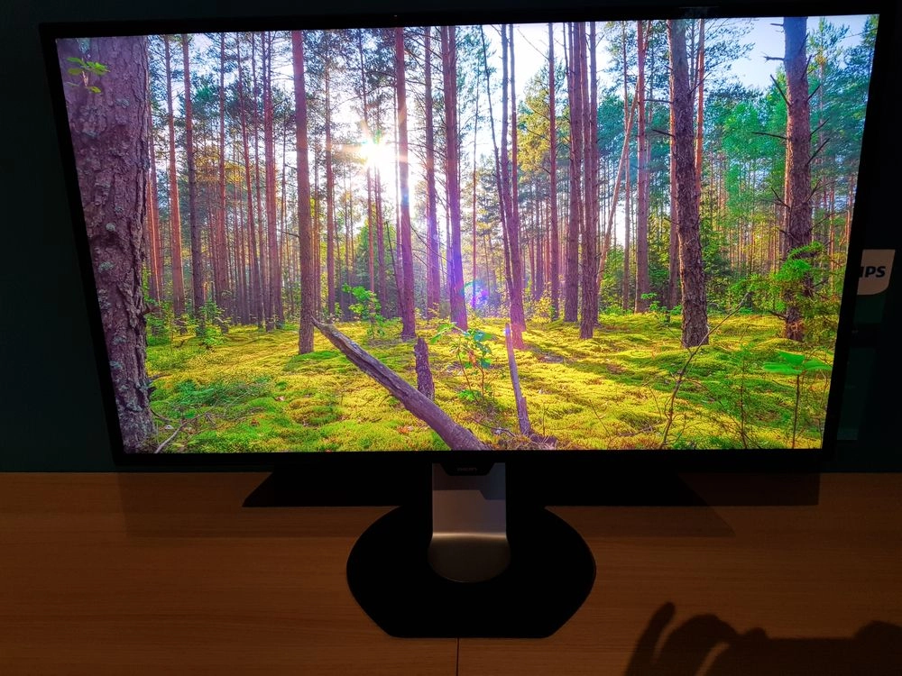 IFA 2017 : l'�cran 8K P-Line 328P8K chez Philips