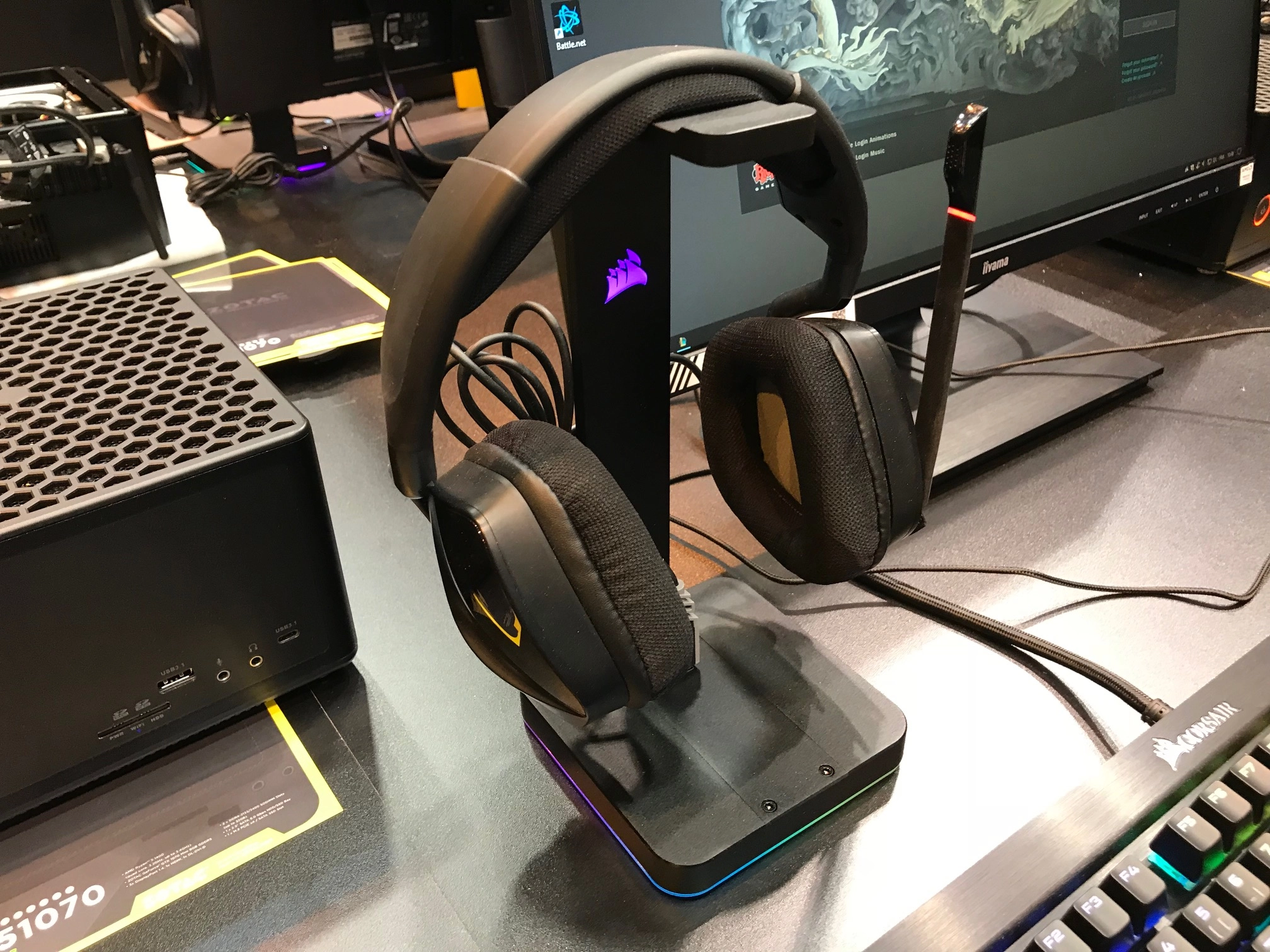 PGW 2017 : le ST100 illumine le stand de Corsair