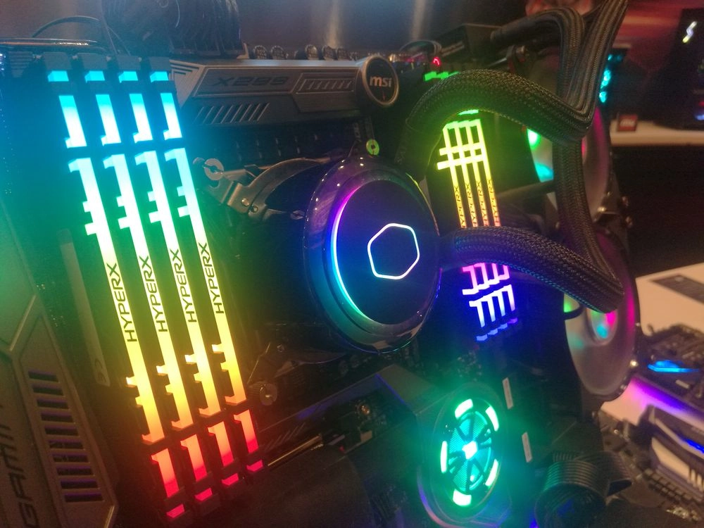 CES 2018 : la m�moire FURY passe enfin au RGB chez HyperX
