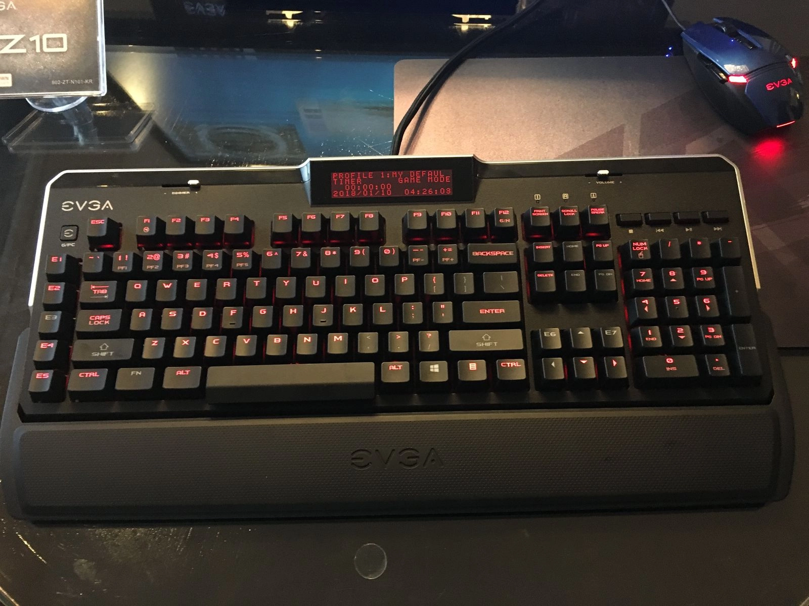 CES 2018 : EVGA pr�sente encore et toujours son arl�sienne, le clavier Z10