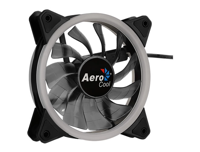 Aerocool passe � l'�clairage en anneau avec les ventilateurs Rev RGB