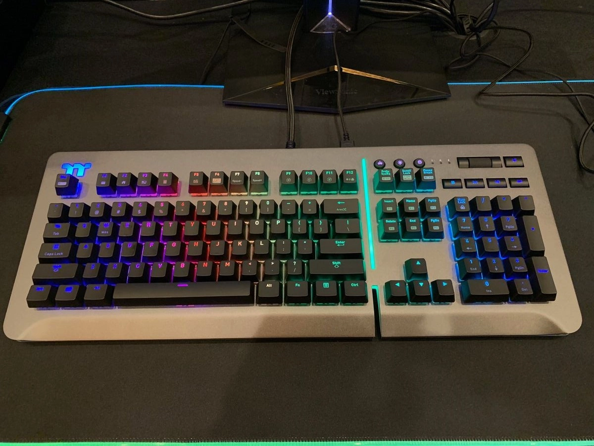 CES 2019 : Thermaltake nous sert un clavier Level 20 RGB