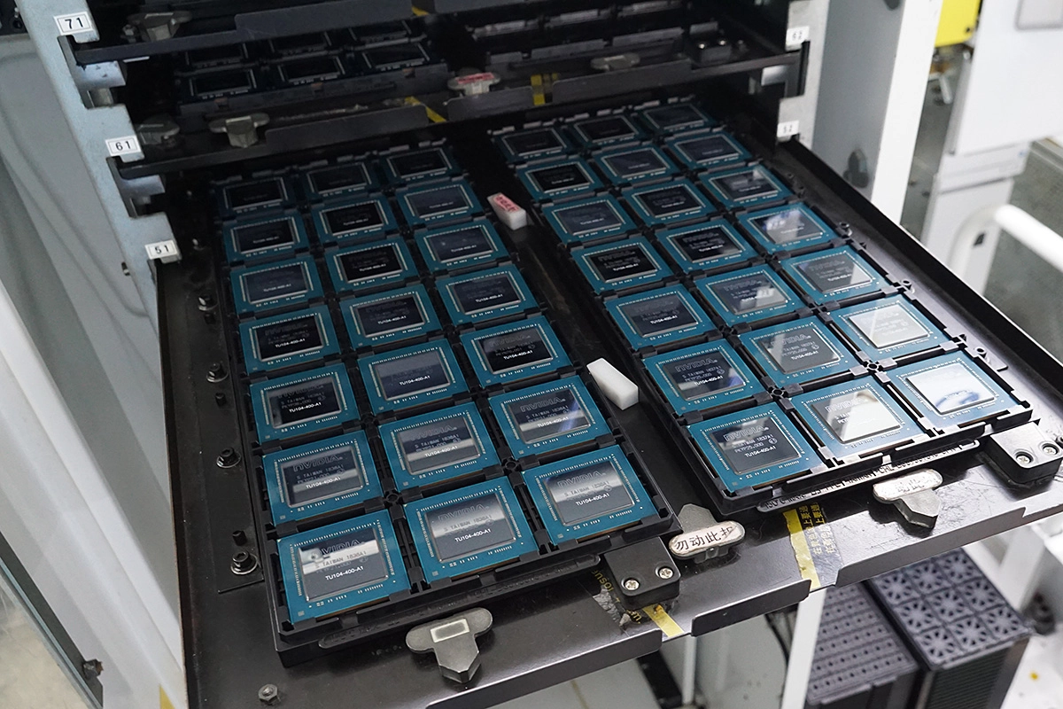 Venez d�couvrir la fabrication d'une carte graphique ZOTAC GeForce RTX 20x0