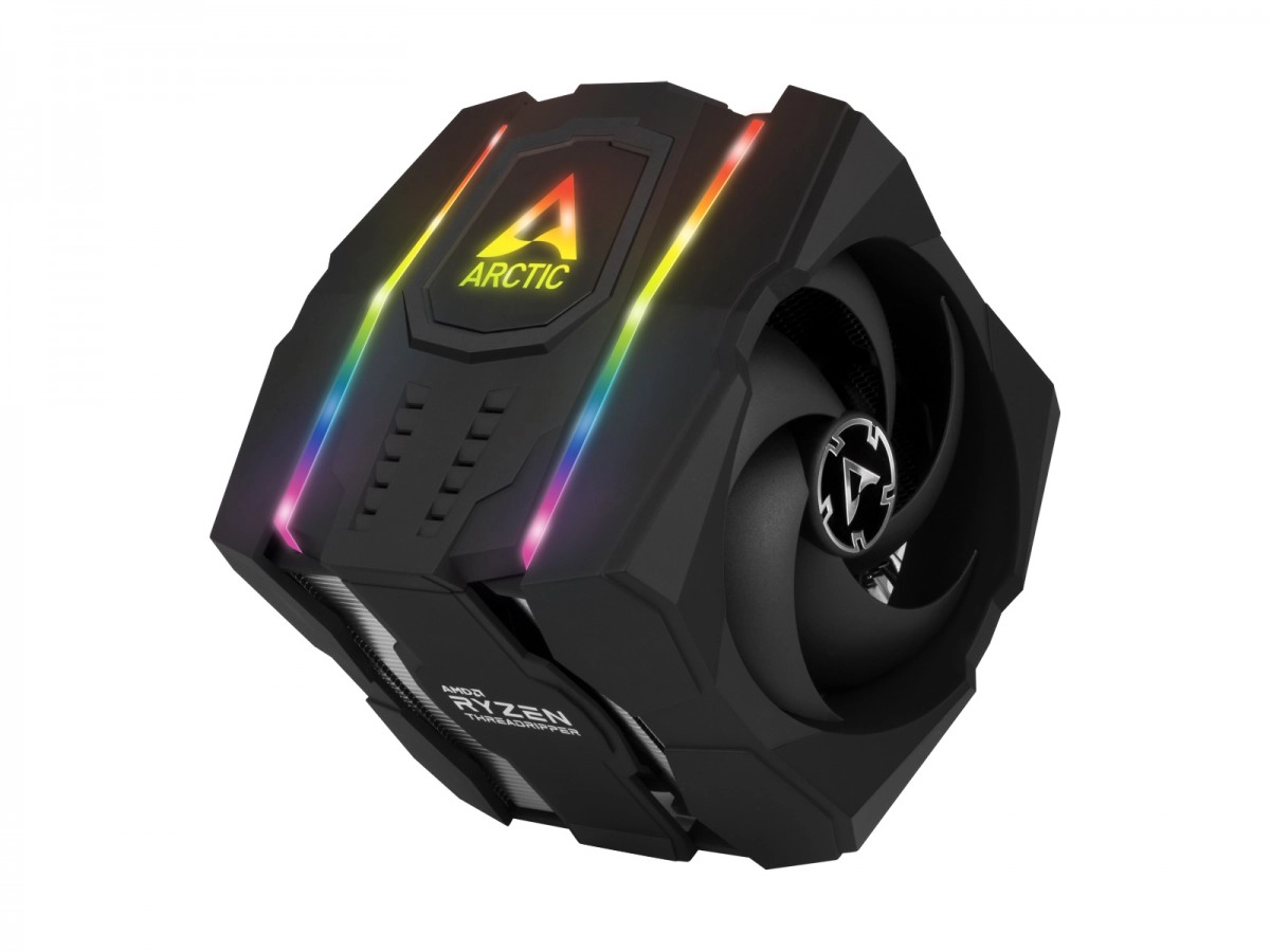 Deux ventilateurs, du RGB et 1242g, le nouvel Arctic Freezer 50 TR est un beau b�b�