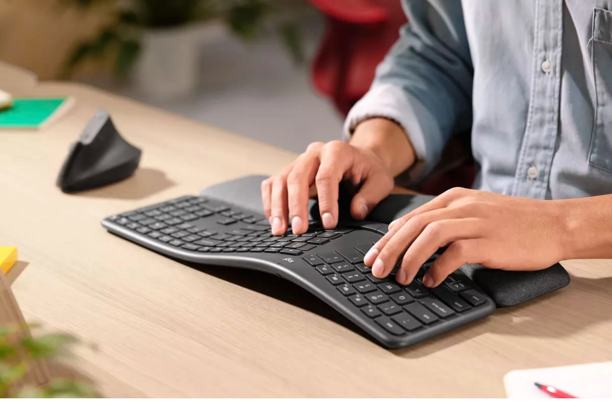 Logitech se lance aussi dans le clavier ergonomique avec le Ergo K860