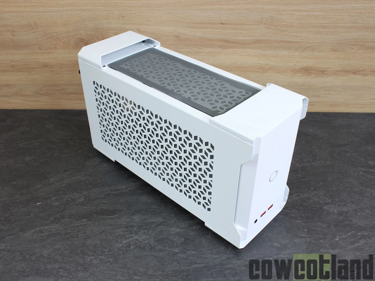  Test boitier Cooler Master NC100, pour les NUC 9 Compute Element