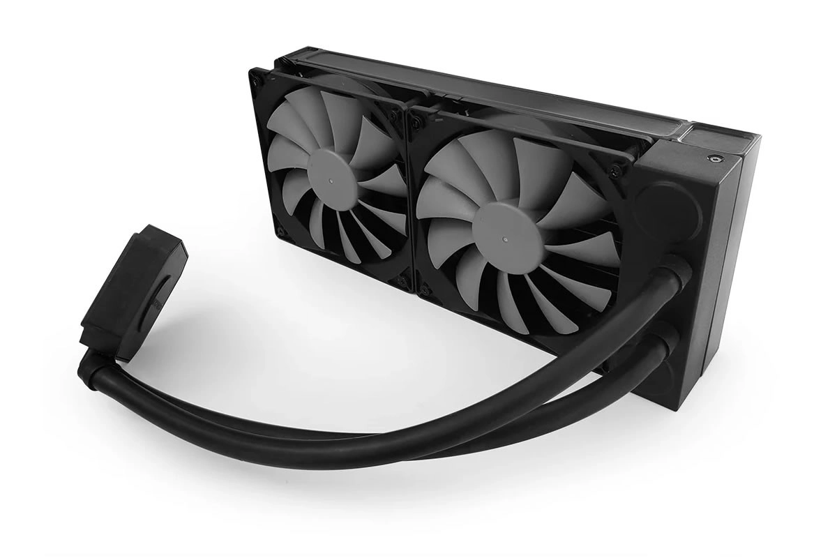 Dynatron lance le L15, un AIO avec la pompe dans le radiateur