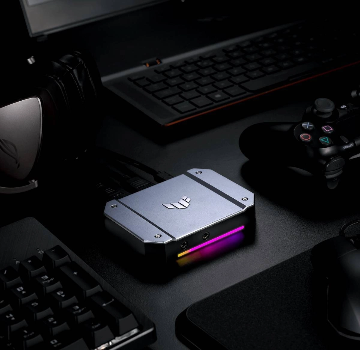 Un premier boiter d'acquisition ASUS TUF Gaming avec le CU4K30