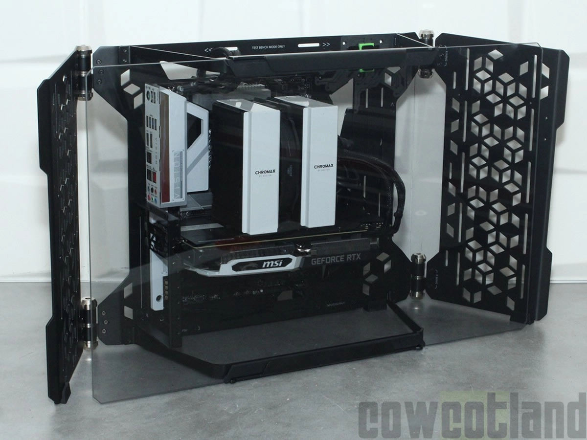  Test COOLER MASTER MASTERFRAME 700 : table de benchs, boitier Open Air, les deux ?