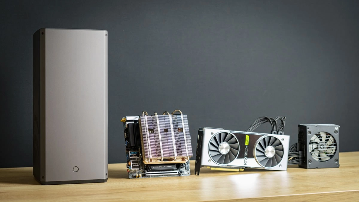 Le boitier Mini-ITX vertical Raw S1 de Louqe se montre int�gralement via des tests