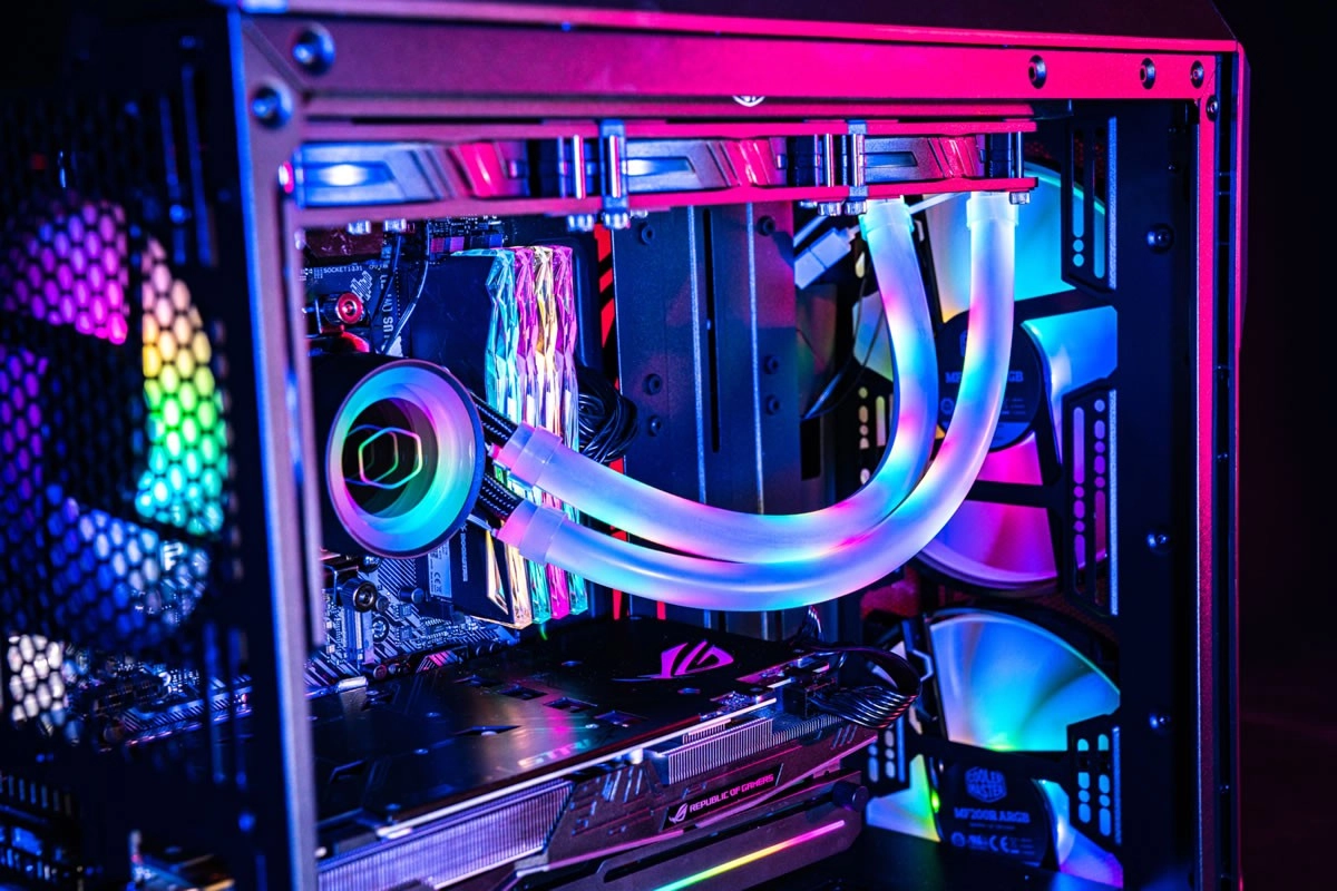 Cooler Master ARGB Tubing, la boucle est boucl�e (et RGB)