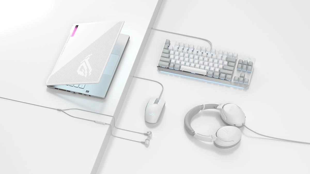 ASUS d�cline plusieurs p�riph�riques en Moonlight White