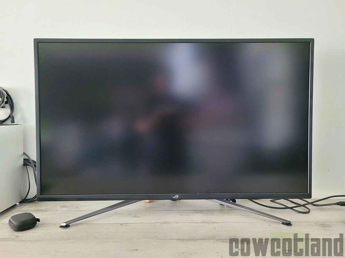  Test �cran ASUS ROG Strix XG43UQ, un �cran pour les consoles ?