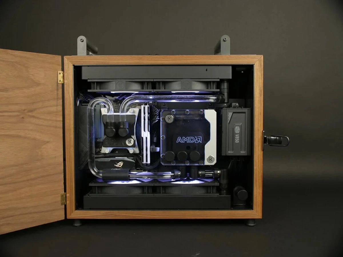 Wood Ridge : une valise en bois avec une configuration monstre