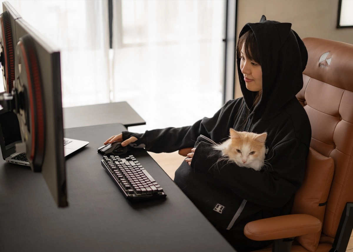 Bauh�tte Mewgarro Hoodie 2, un sweat pour... Comment dire...