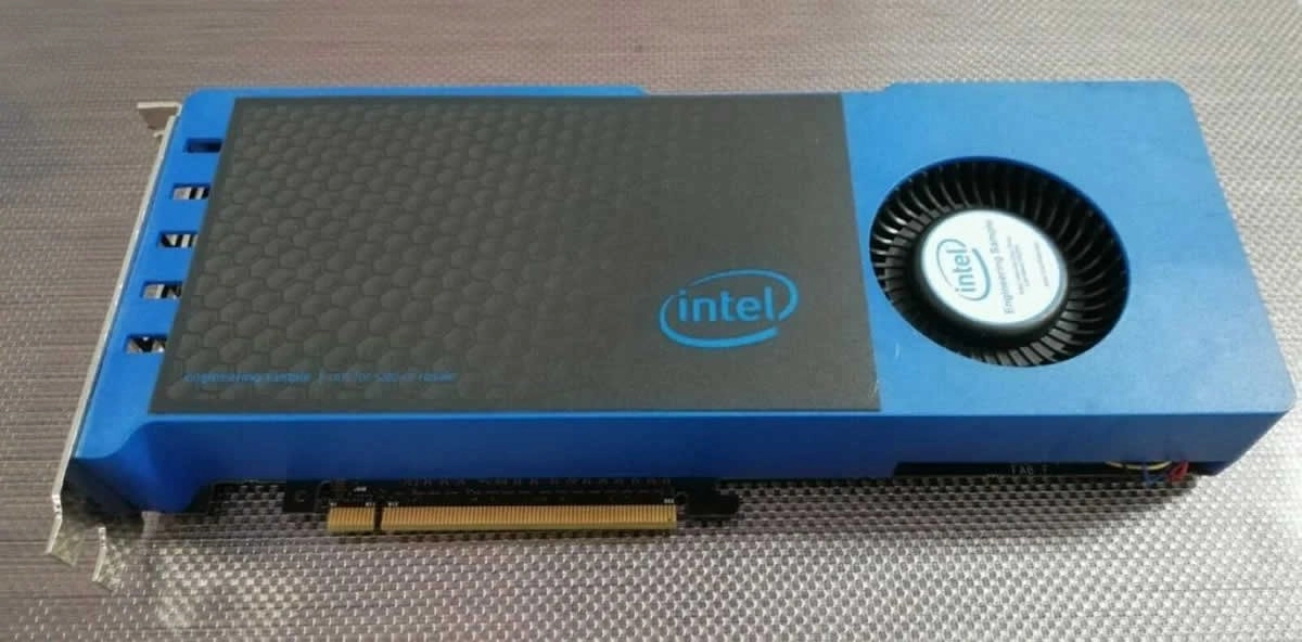 Oui, 4650 �, tel est le prix de cette carte graphique Intel