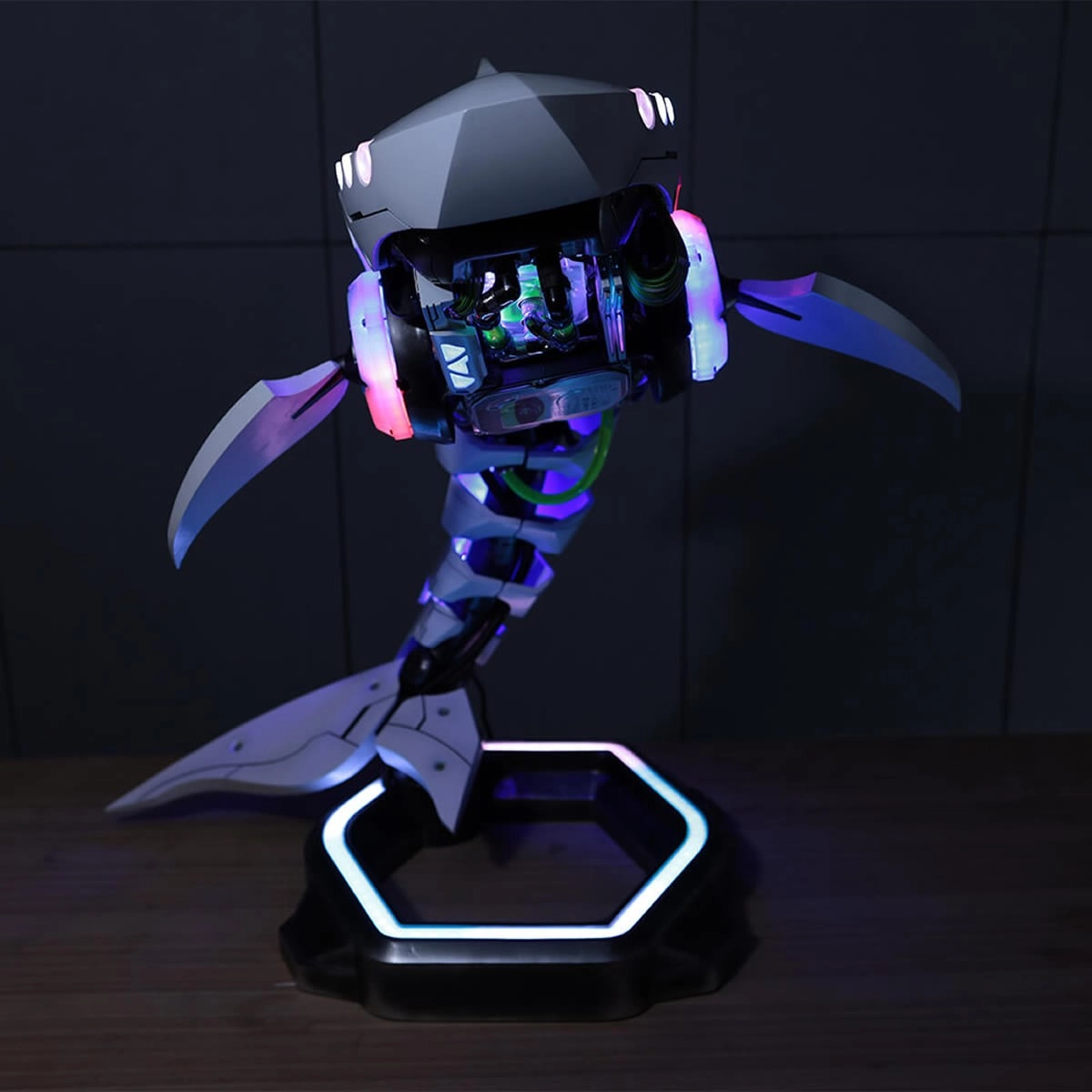 Cooler Master Chronos Summit : Shark X, shut up and take my money !