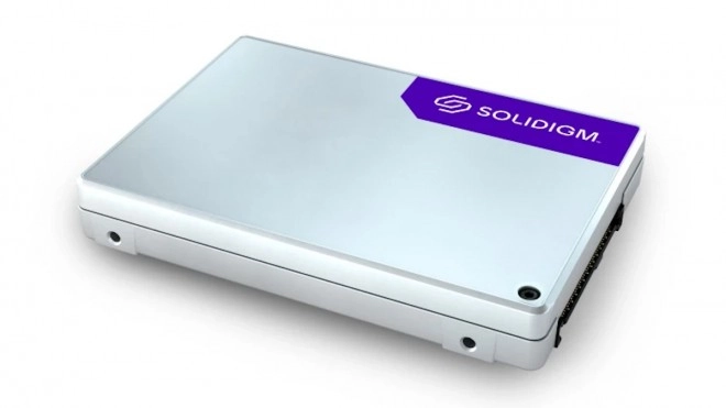 Le SSD Solidigm D5-P5336 de pas moins de 61 To a un prix et il est sal� !!!