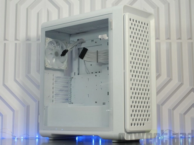 Test boitier FSP CUT593 PREMIUM : de bonnes id�es ?