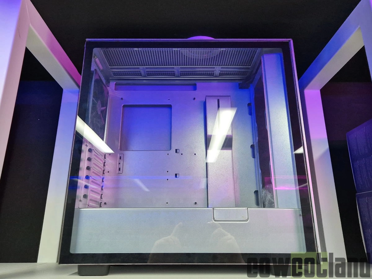 Dis P�re Castor, c'est comment un boitier NZXT H7 sans peinture ?