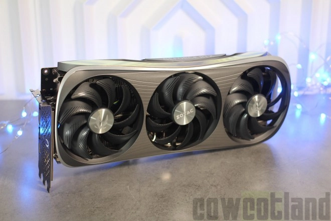 ZOTAC RTX 4080 SUPER AMP Extreme AIRO : le refroidissement AMPlifi� pour se distinguer