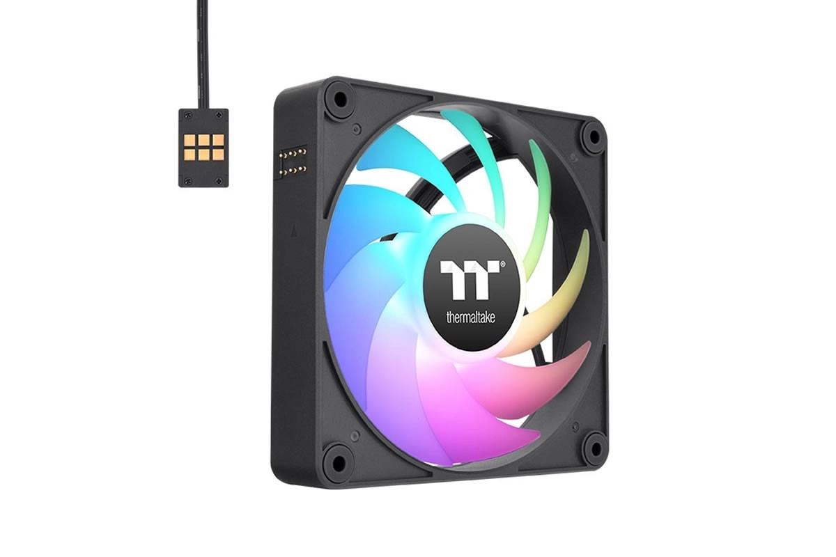 [Maj] Thermaltake r�duit aussi les c�bles des ventilateurs CT