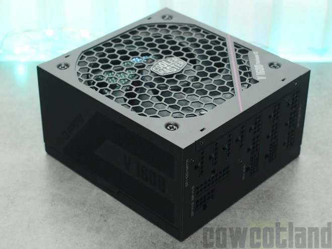 Cooler Master V1600 Platinum V2 : Un monstrum d'alimentation ATX 3.1