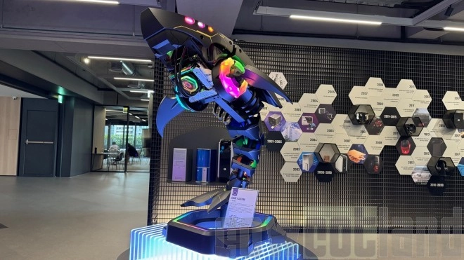 Computex 2024 : un peu de mordant avec le concept, compl�tement WTF, Shark X de Cooler Master !