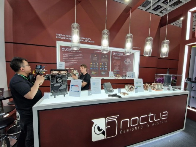 Computex 2024 : Linus chez NOCTUA, le stand INACCESSIBLE !!!