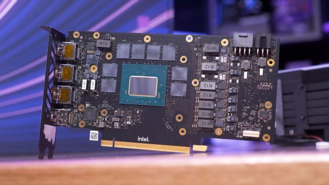 La Intel Arc A770 test�e dans pas moins de 250 jeux, �norme !!!