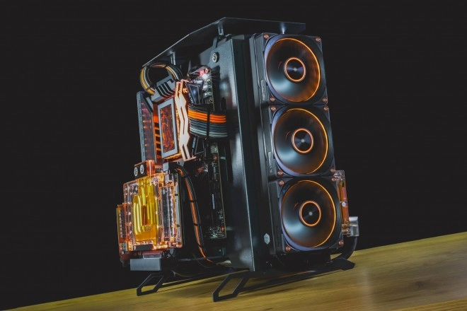 Les mods du mois d'ao�t : Magnus II par Customrigs De
