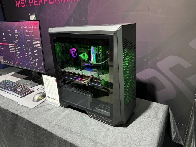 MSI pr�sente son grand boitier VELOX 300R AIRFLOW PZ
