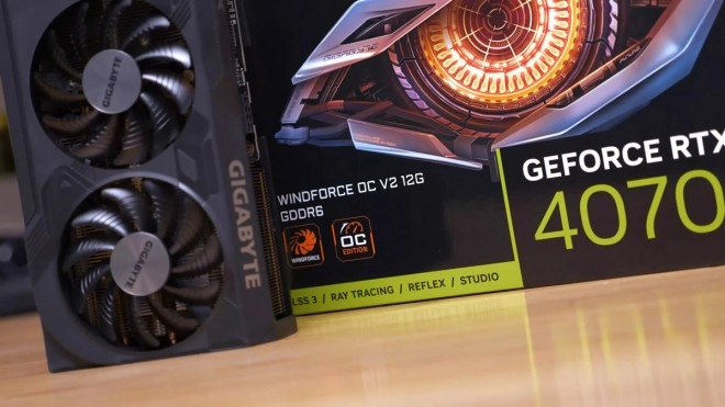 La GeForce RTX 4070 GDDR6 de nouveau test�e et toujours moins rapide que la version GDDR6X
