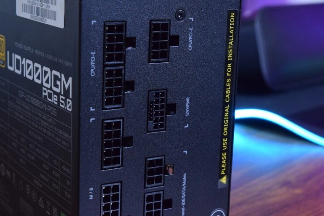 Du 12V-2x6 sur les futures cartes graphiques AMD et Intel ?