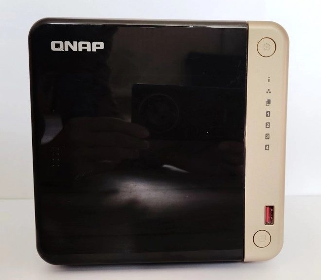 Test NAS QNAP TS-464 : un mod�le pour les utilisateurs avertis