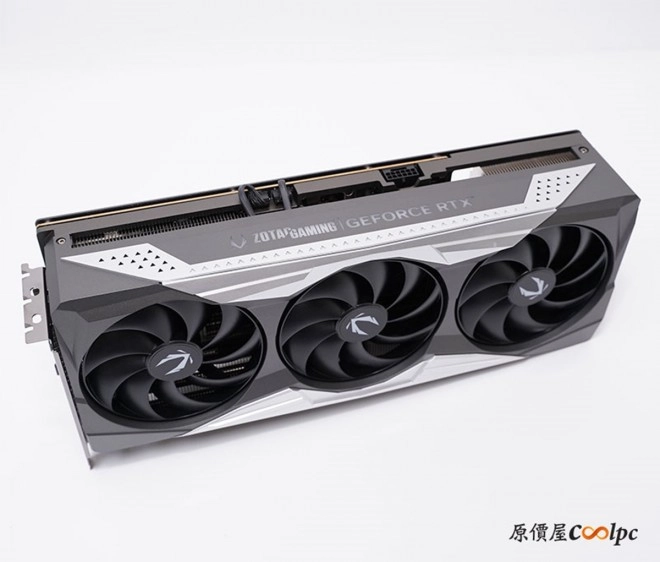 Que vaut une RTX 4070 Ti SUPER avec un GPU AD102 ?