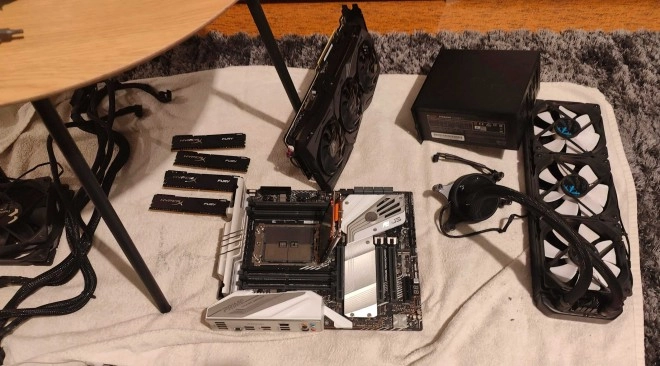 Il trouve un PC de folie dans les ordures, Threadripper 3960X et RTX 2080 Ti !!!
