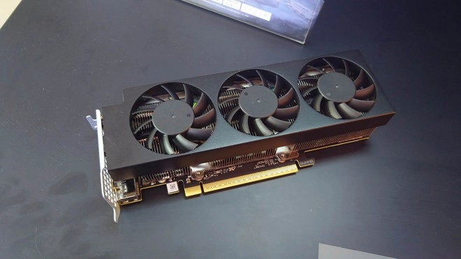 De la B580 Low Profile et avec trois ventilateurs en approche chez GUNNIR