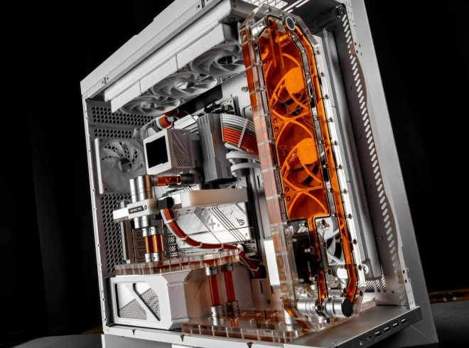 Les montages du week-end : TRYX LUCA Build par Snef Computer Design