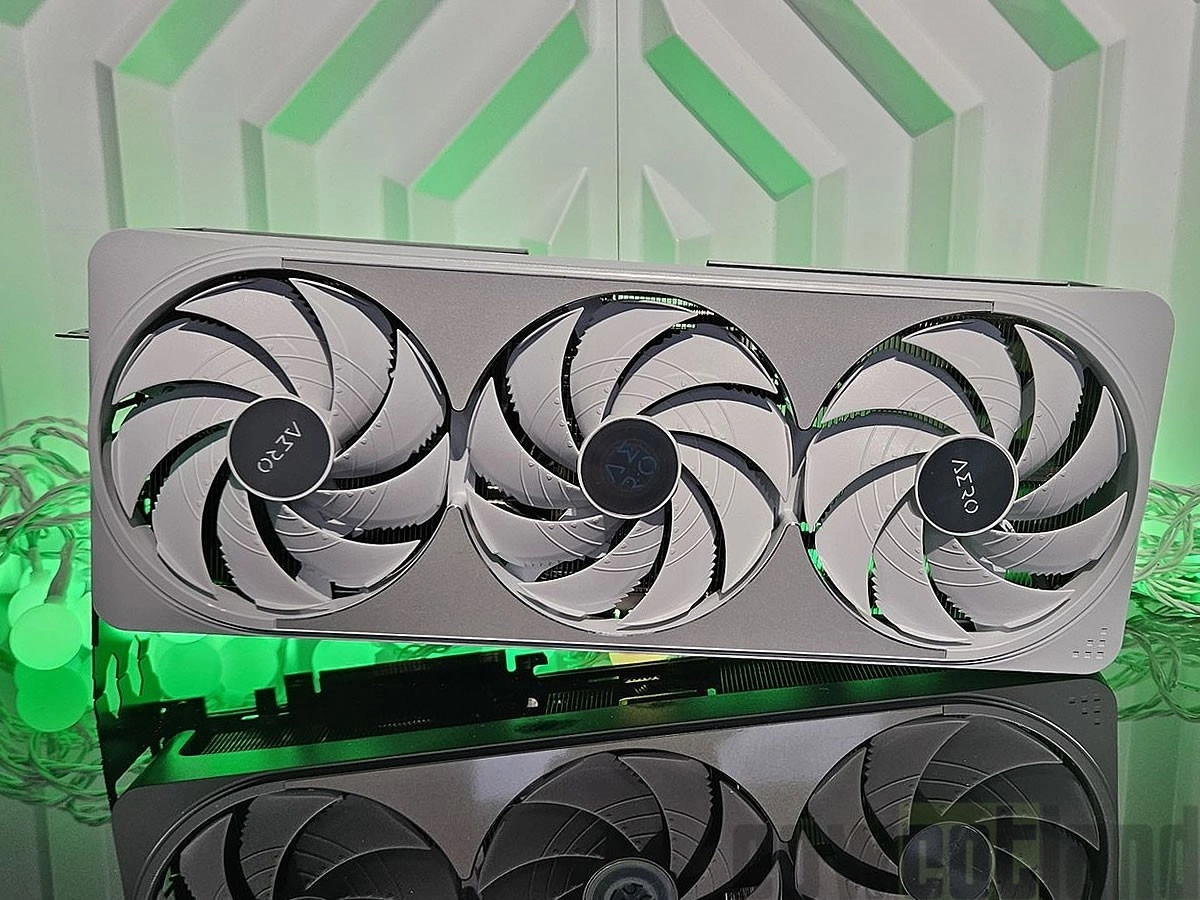 Test GIGABYTE GeForce RTX 5070 Ti AERO OC 16G : du gris et du blanc pour Blackwell !