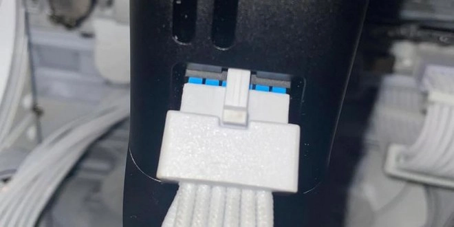 Chez Lian Li aussi le connecteur 12V-2x6 des derniers mod�les n'est pas compatible RTX 5000 FE